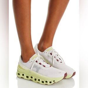 Cloudmonster women Frost Acacia Running Shoes